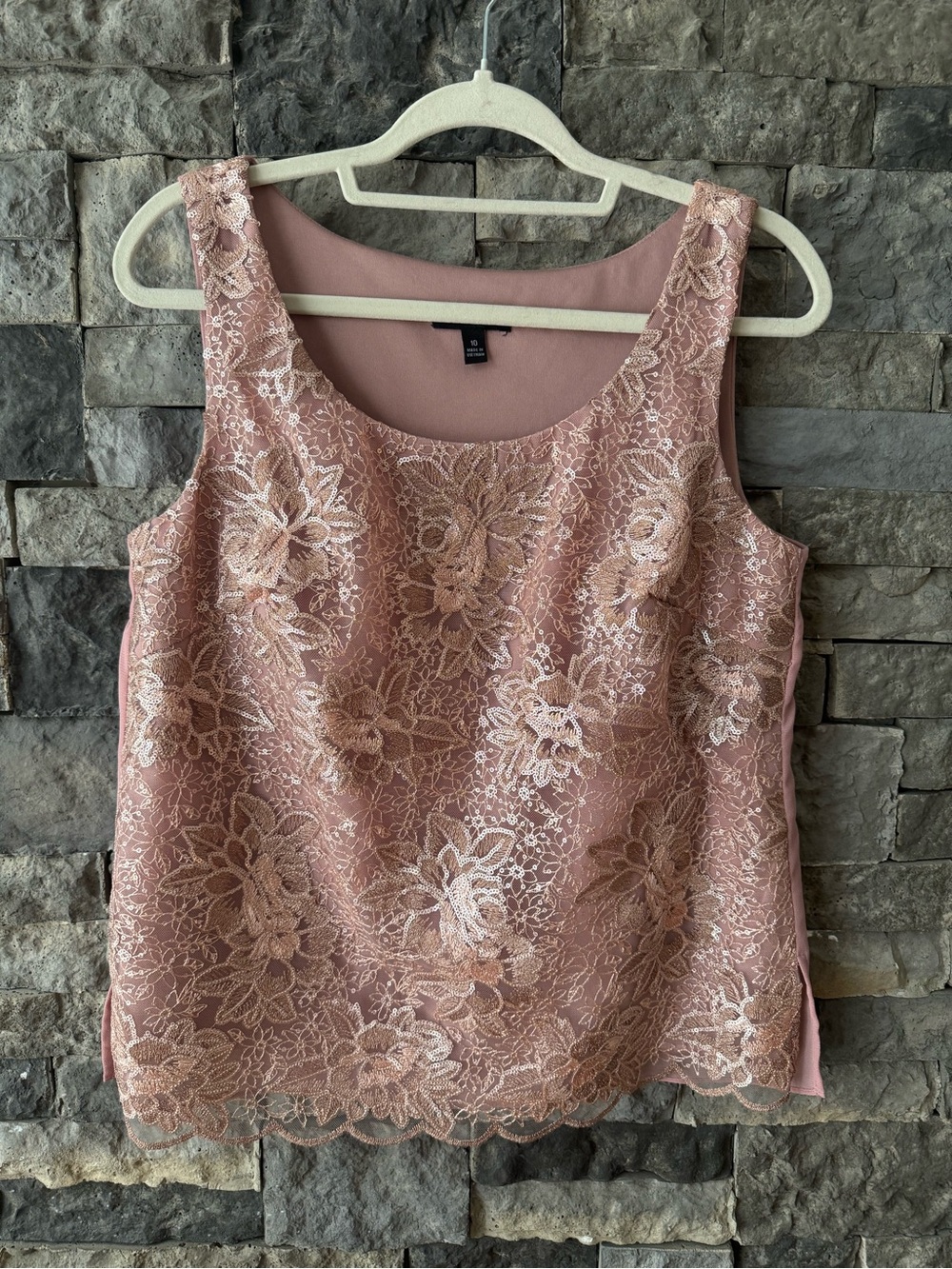 Le Bos Women’s Rose Gold Pink Sleeveless Sequin Dressy Lined Top Blouse Size 10